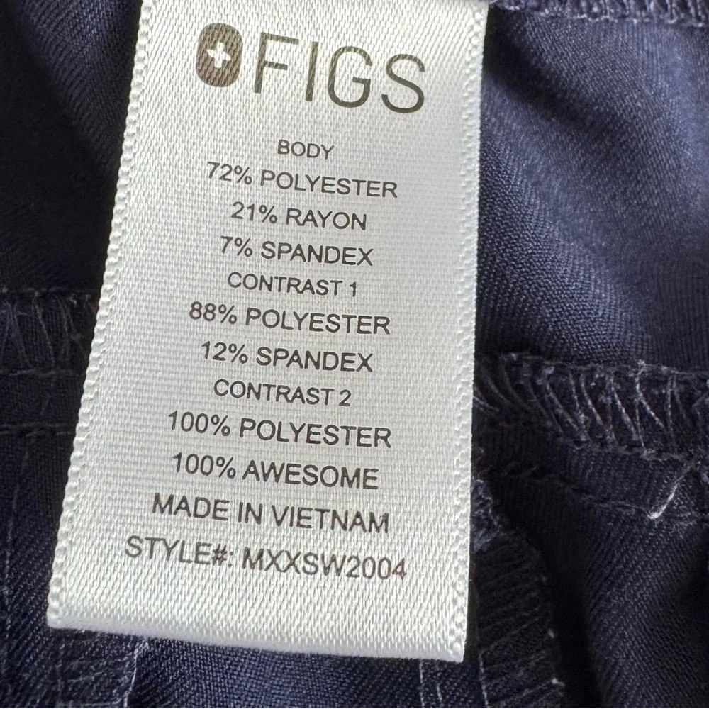 Figs bundle Tansen Cargo Utility Jogger Scrub Pants and Leon 3 pocket  top M